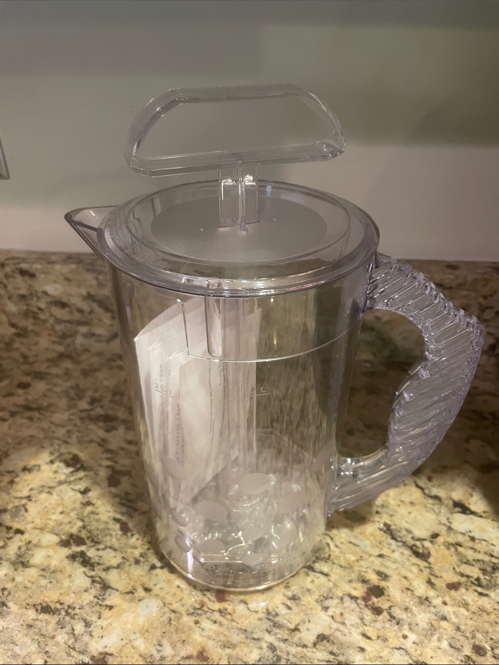 The Pampered Chef Pitcher Quick Stir 2 Quart Polka Dot Clear